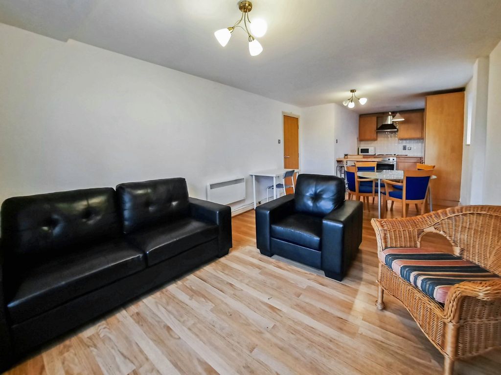 Property photo 2 of 11 Picture No. 17