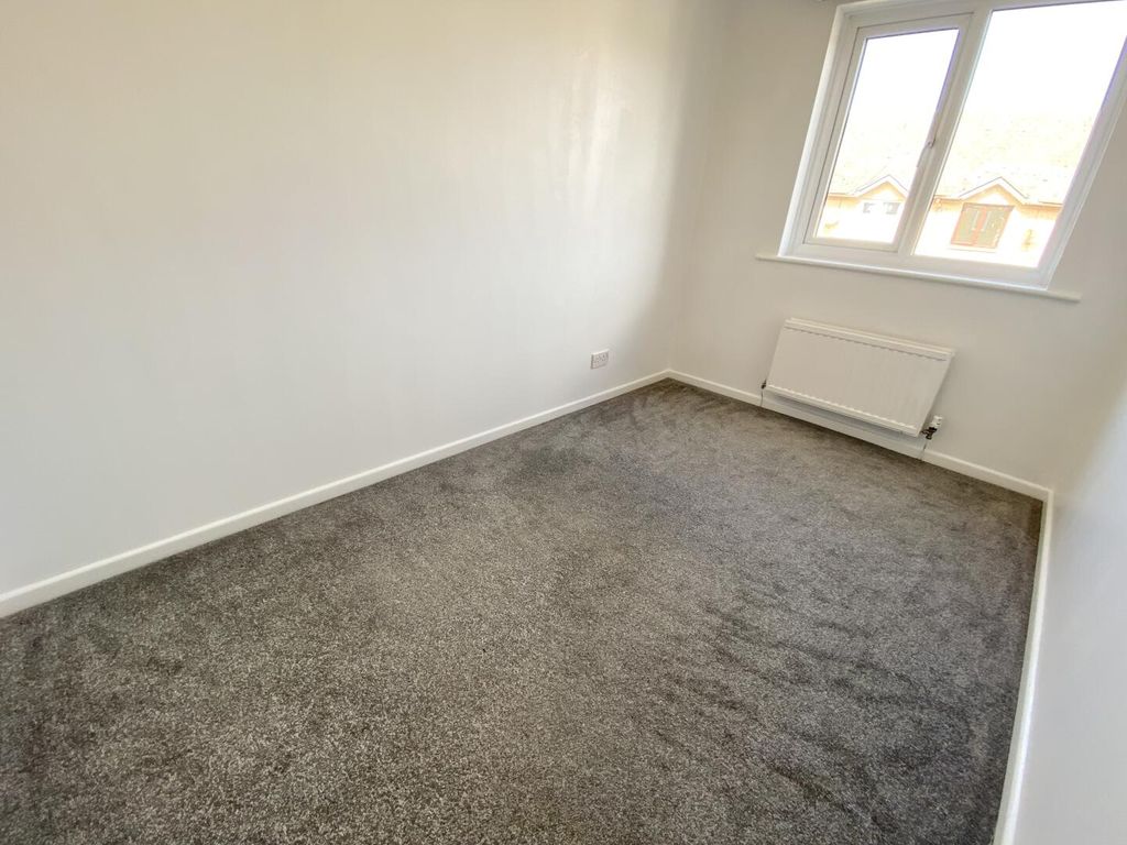 Property photo 3 of 5 Bedroom