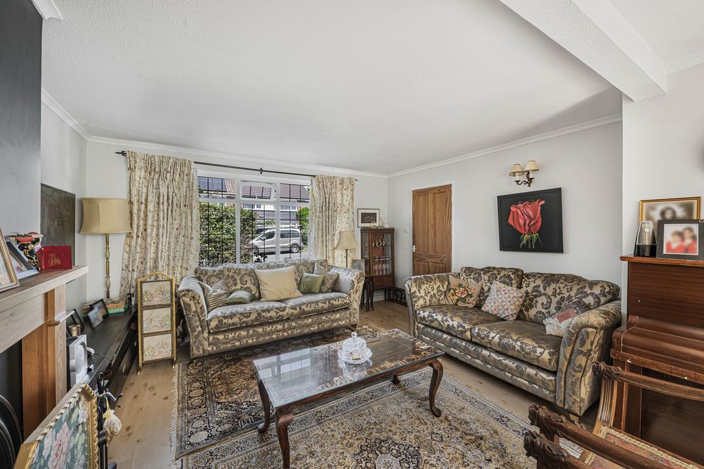 Property photo 3 of 17