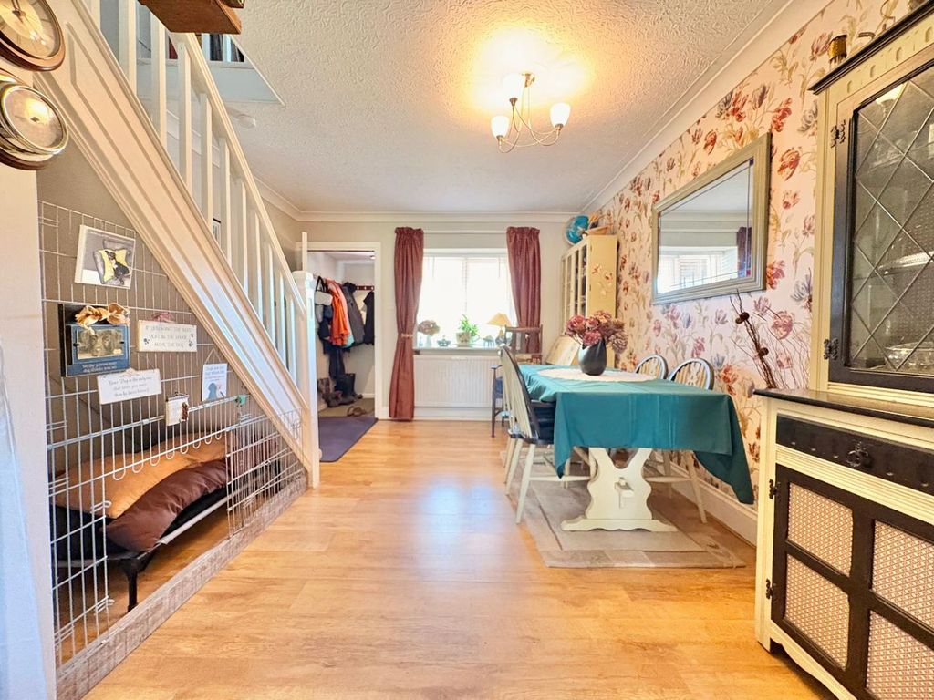 Property photo 3 of 25
