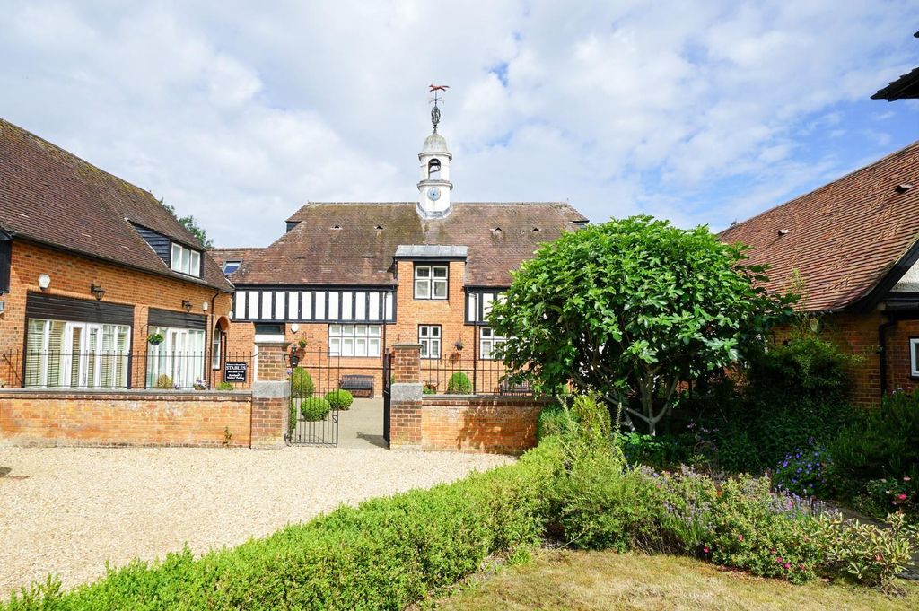 Property photo 1 of 34