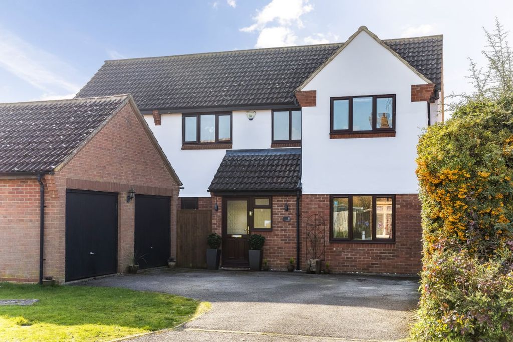 Property photo 1 of 39