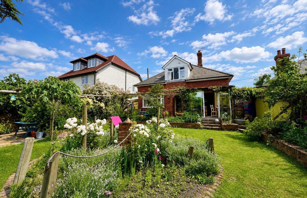 Property photo 1 of 28
