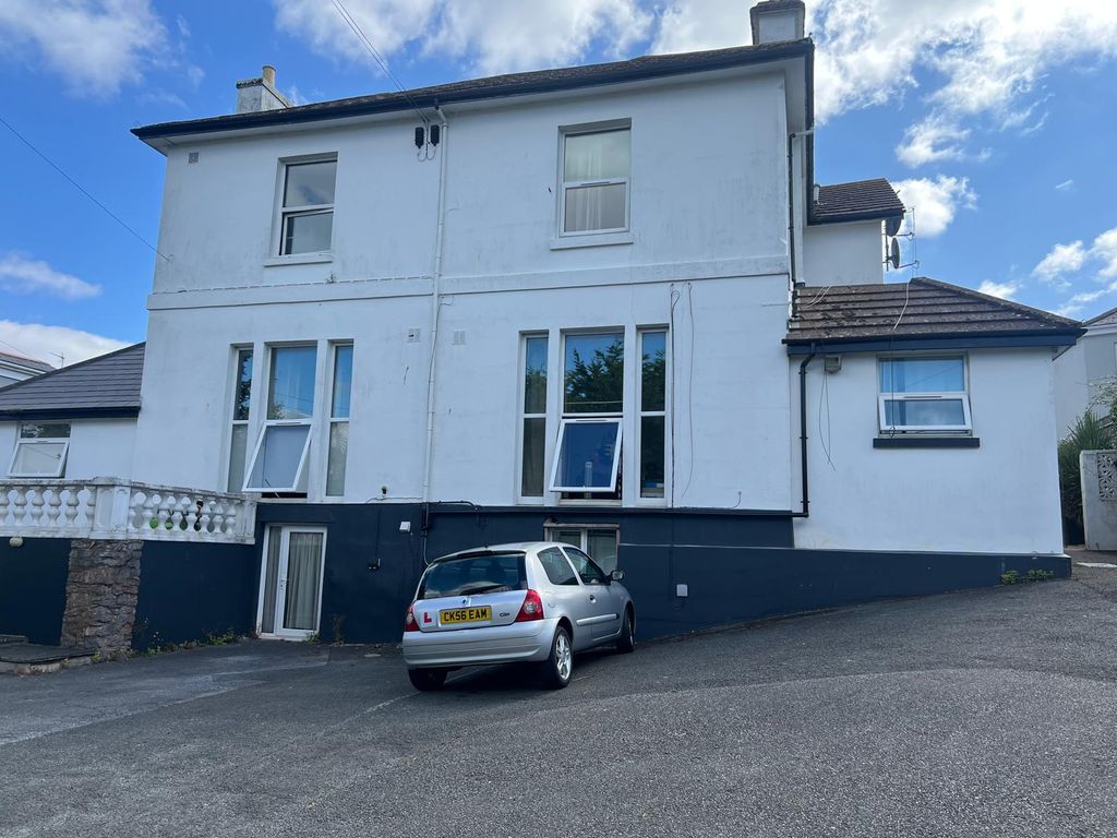 Property photo 1 of 5