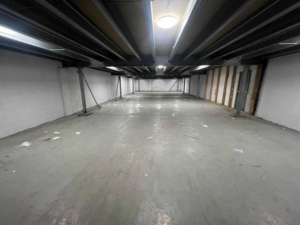 Property photo 1 of 1
