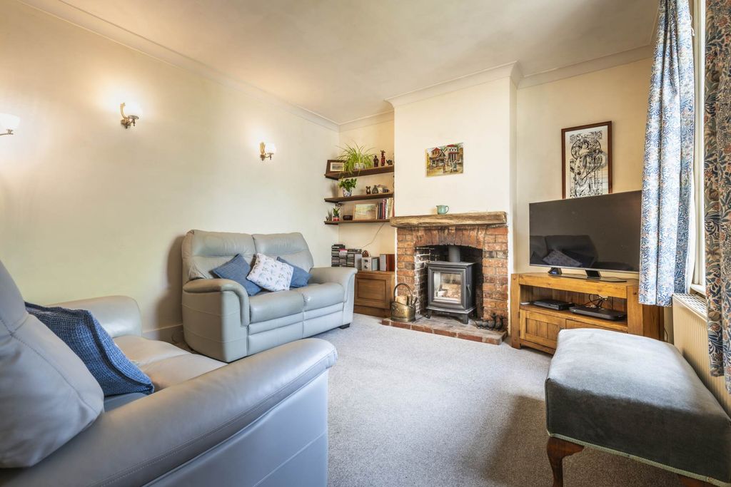 Property photo 3 of 21