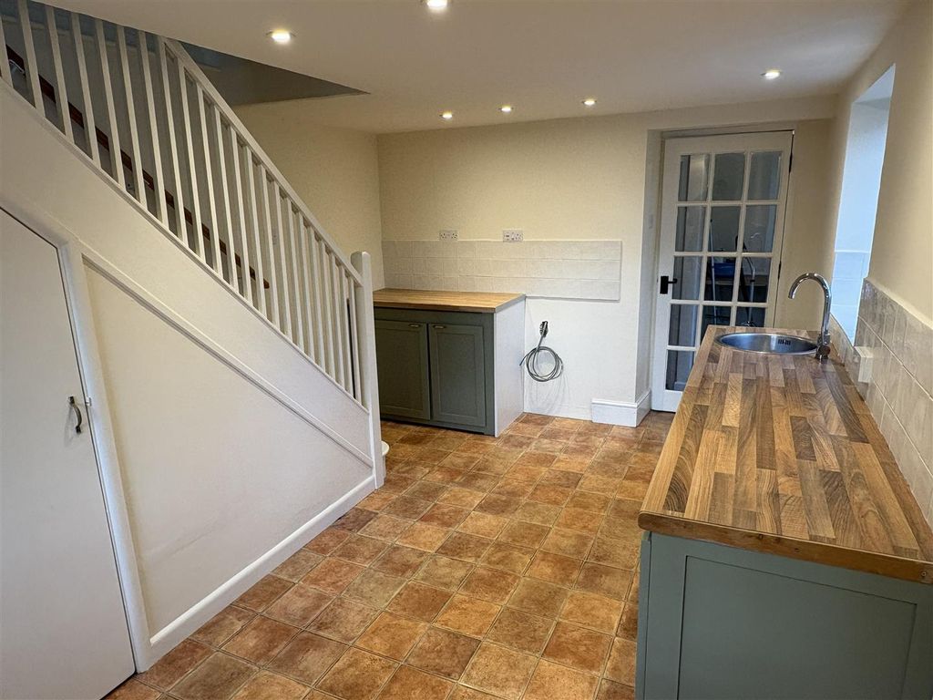 Property photo 3 of 12 Img_2435.Jpg