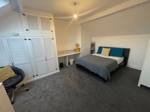 Property photo 3 of 11 Property