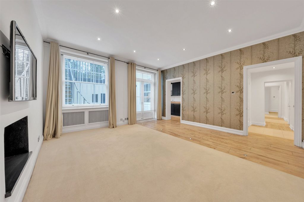 Property photo 1 of 16 Picture No. 10