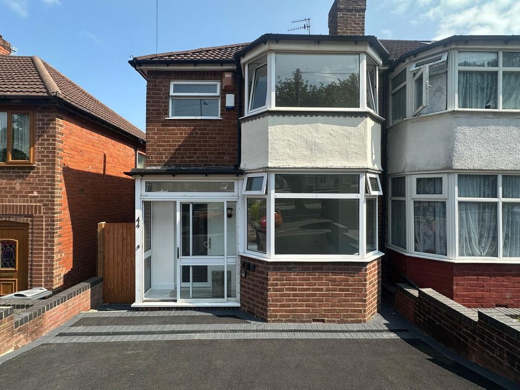 Property photo 2 of 15