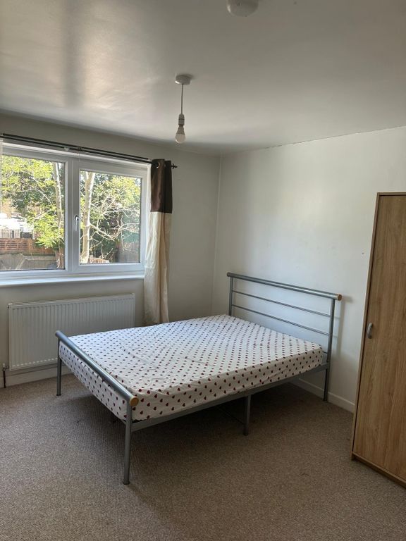 Property photo 1 of 2