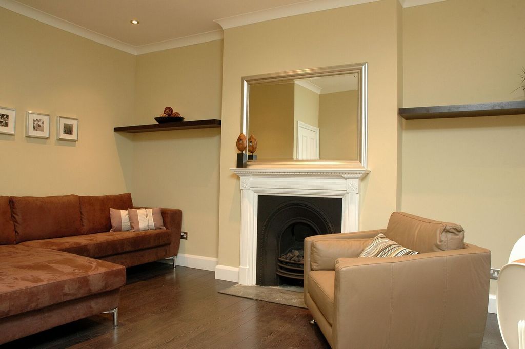 Property photo 2 of 6