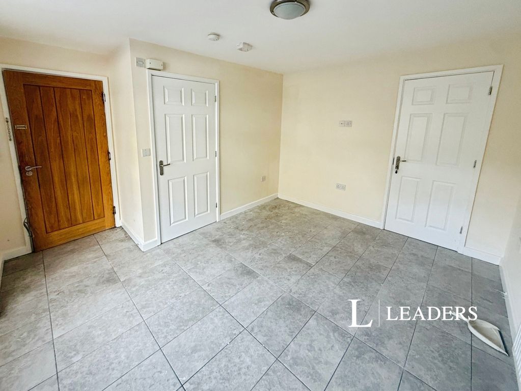 Property photo 2 of 12 Pbox-Img.Jpg