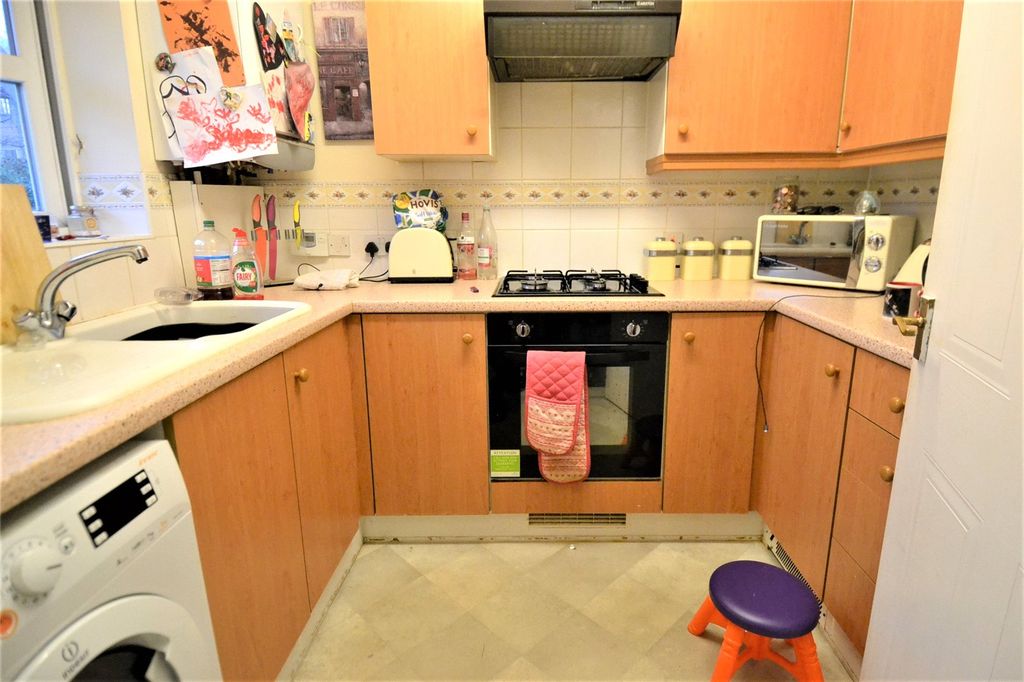 Property photo 2 of 7 Picture No. 10