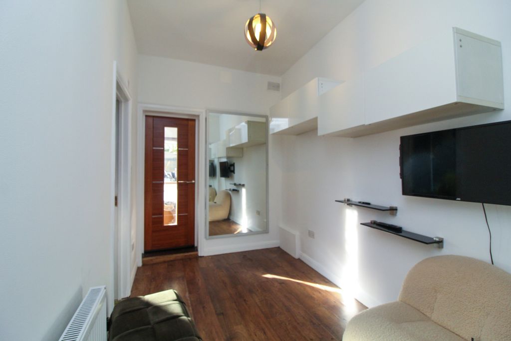 Property photo 1 of 6 Img_9143