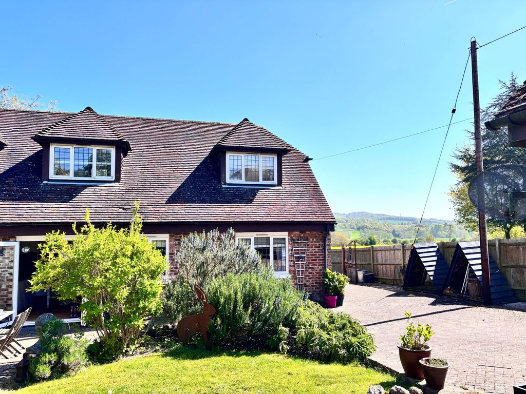 Property photo 2 of 48