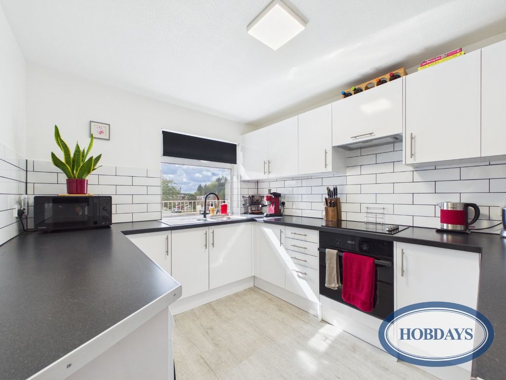 Property photo 3 of 13 5565173