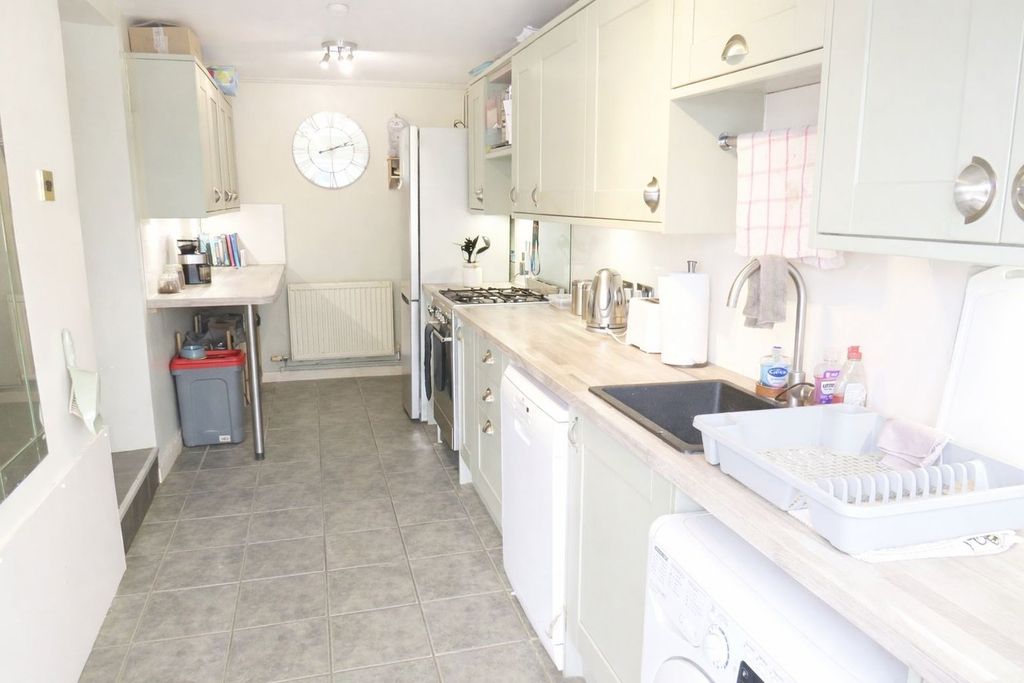 Property photo 3 of 22