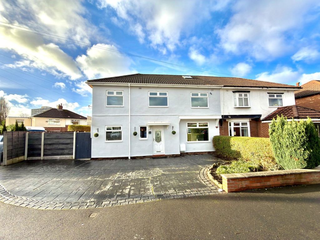 Property photo 1 of 38