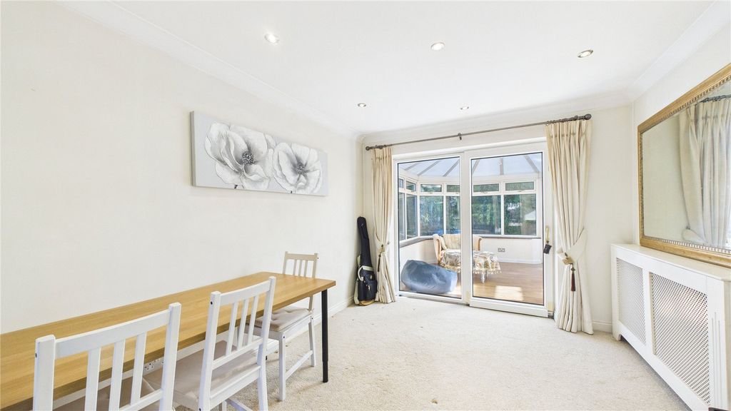 Property photo 3 of 28 Picture 3