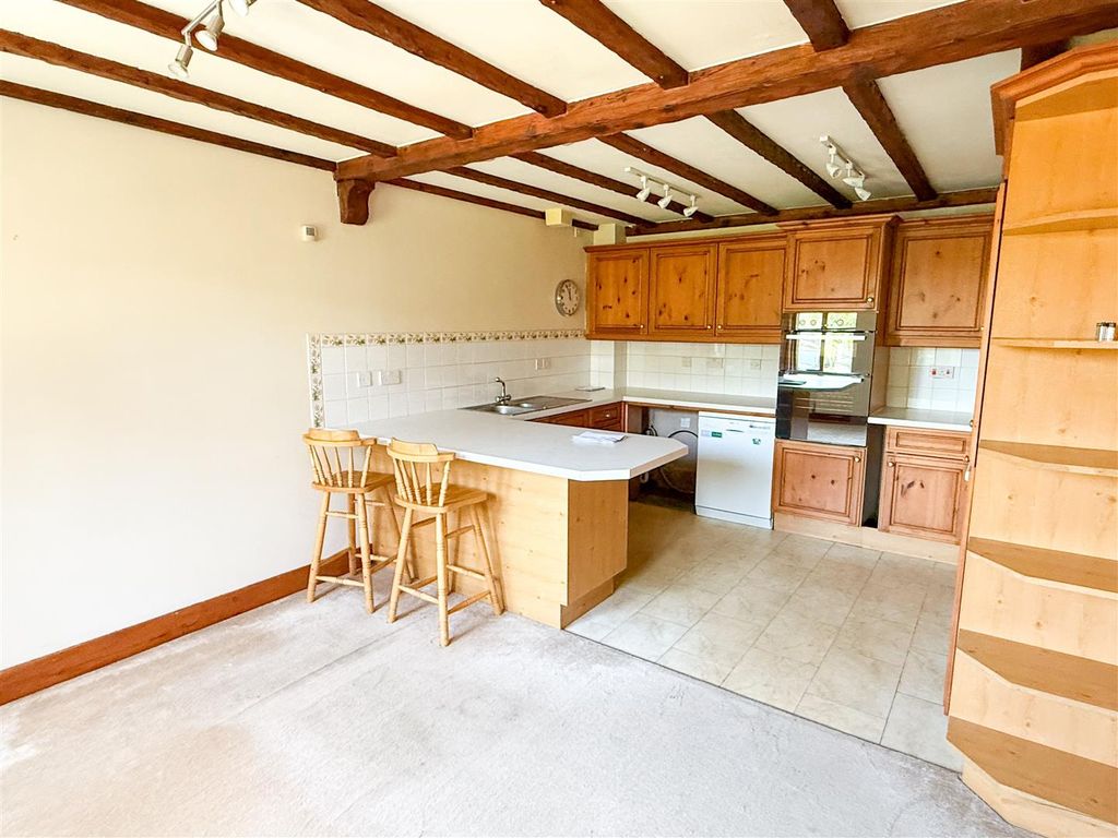 Property photo 3 of 19 Kitchen/Dining Room