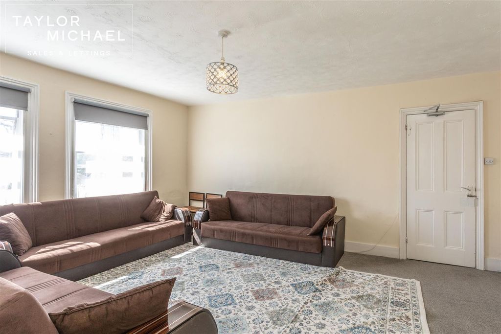 Property photo 3 of 13 Living Room