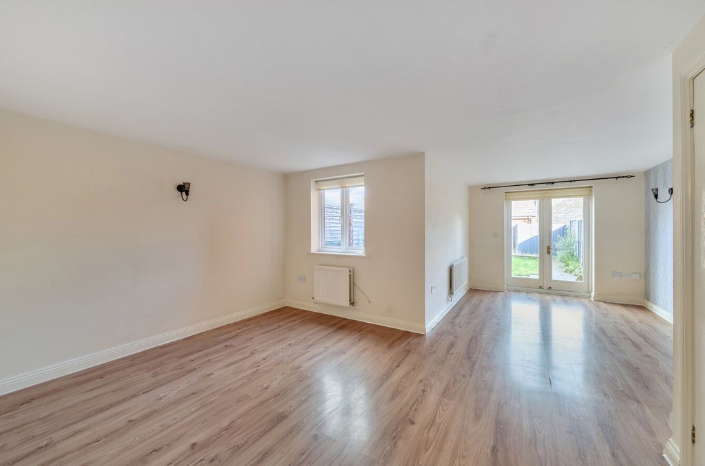 Property photo 3 of 25 1373091-8-68Ff4Db...