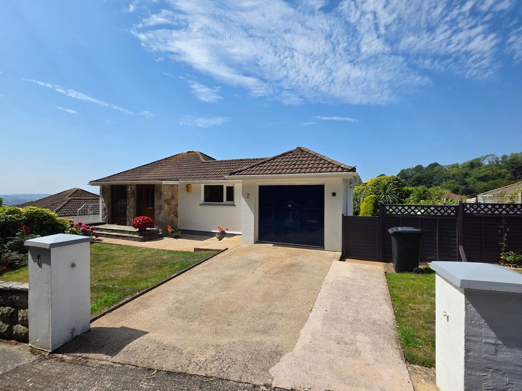 Property photo 2 of 37