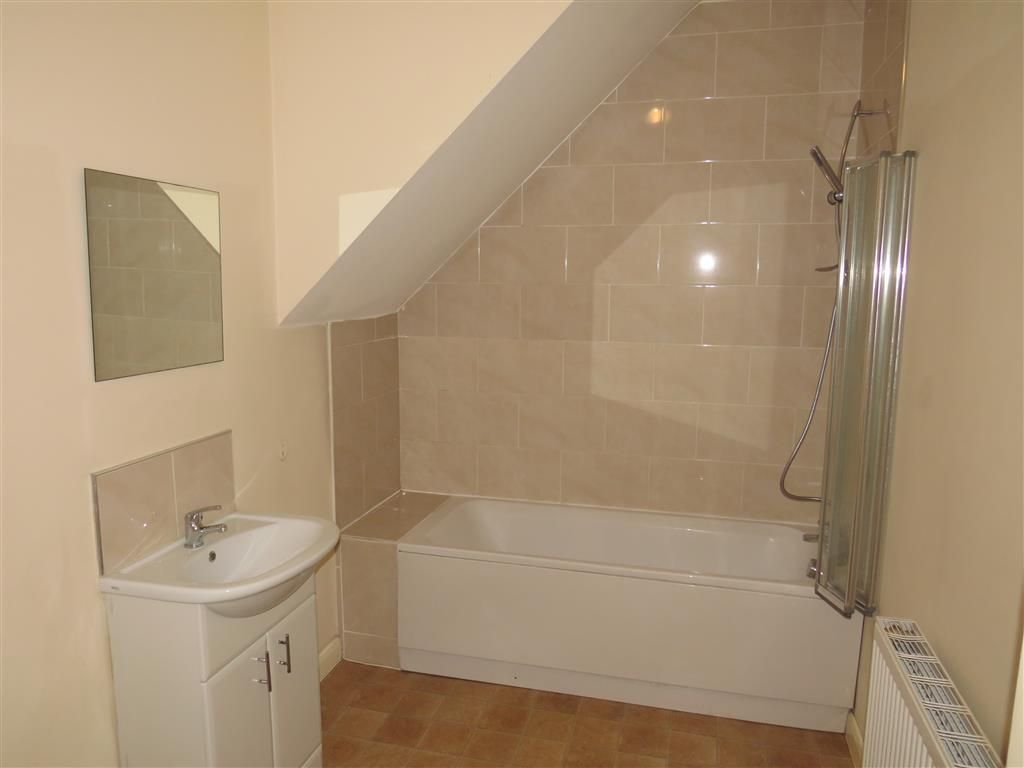 Property photo 3 of 7 Bathroom