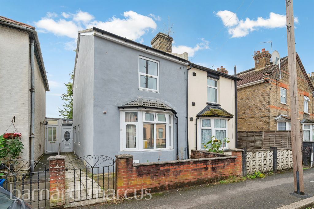 Property photo 1 of 12