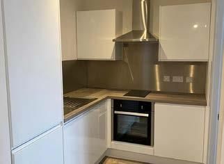 Property photo 3 of 4 Aalkrwb64Tc4Wyr947Xewycot6M_2_304_150K_Kinetic Man