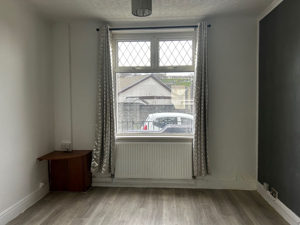 Property photo 2 of 10 Lounge