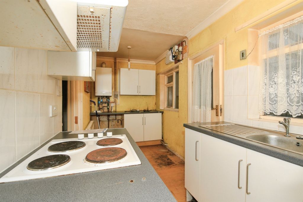 Property photo 2 of 12