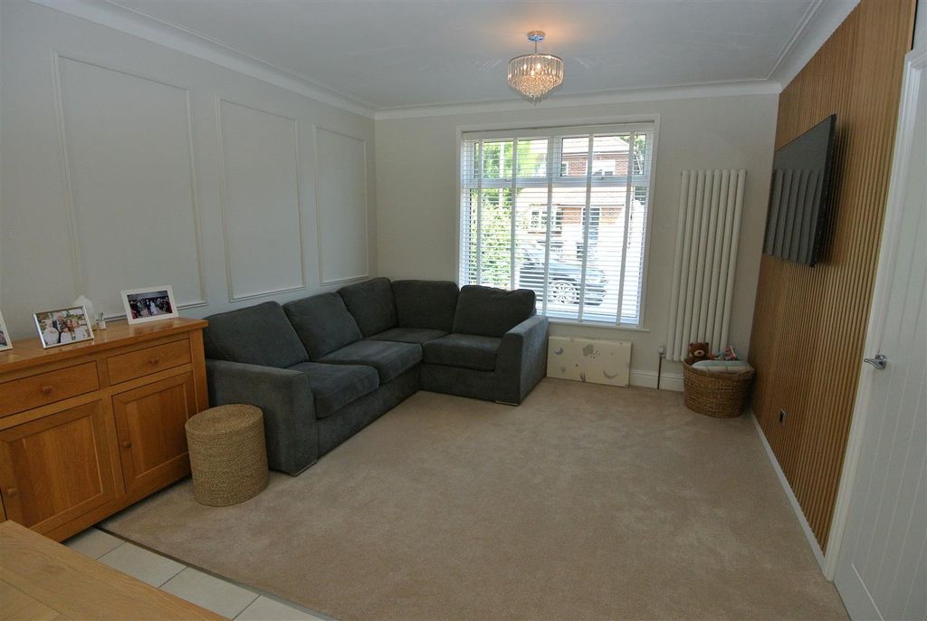 Property photo 3 of 29 Lounge Area - Copy.Jpg