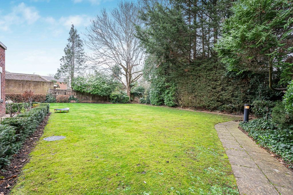Additional image 23 of 3 bed flat for sale50 Village Road, Bush Hill Park, Enfield EN1