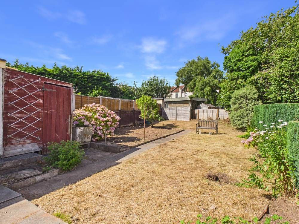 Property photo 2 of 14 Giraffe360-Still013