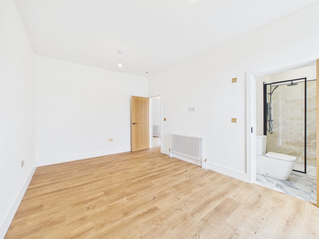 Additional image 5 of 3 bed flat for salePenare Gardens, Penzance - Stunning Apartment TR18