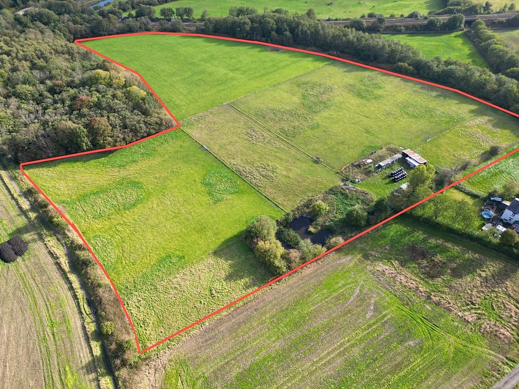 Property photo 2 of 47