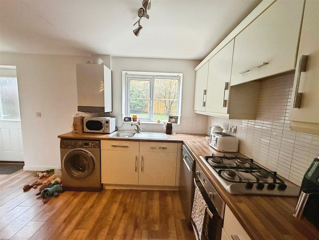 Property photo 3 of 15 c98c9Eb9-Image00017.Jpeg