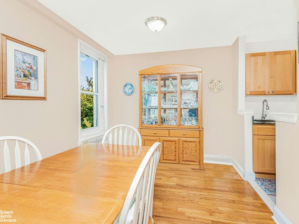 Property photo 2 of 12 <Alttext/>