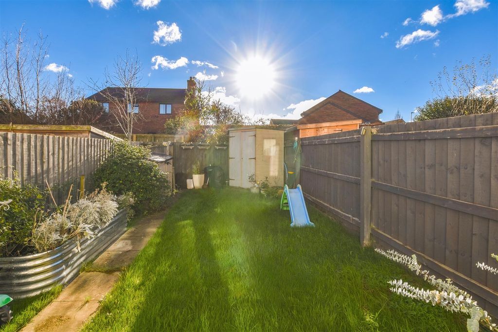 Property photo 3 of 16 Ph2_6319285.Jpg