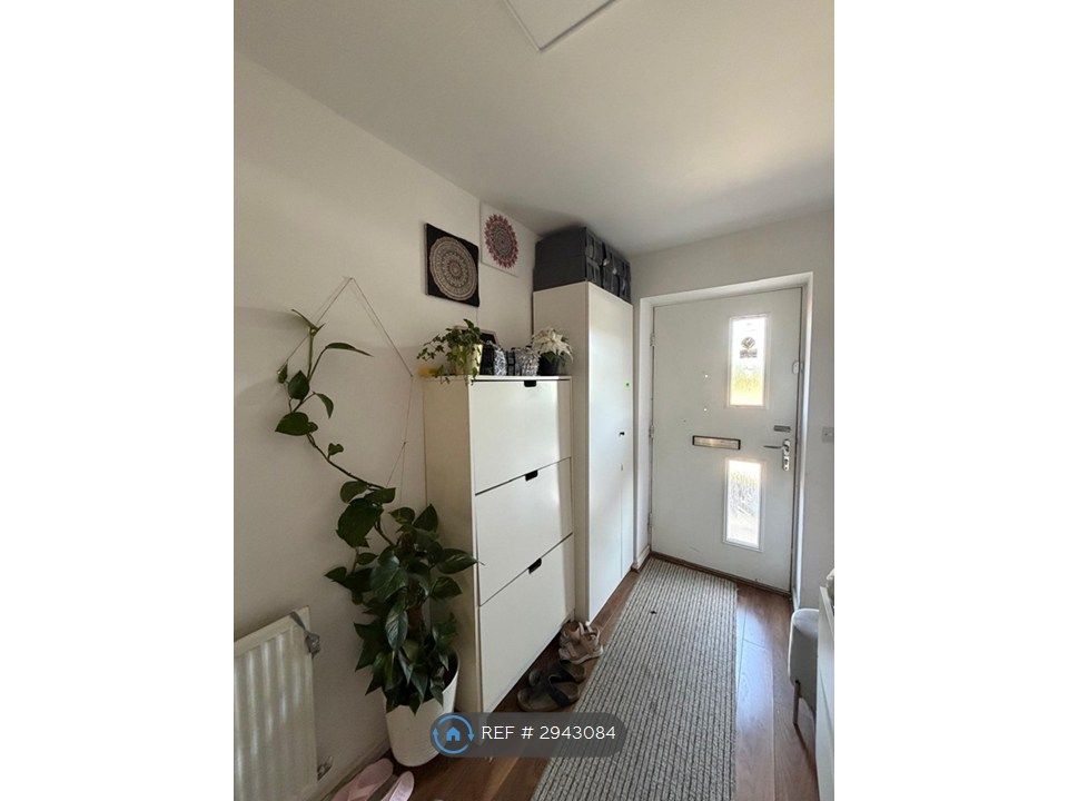 Property photo 3 of 35