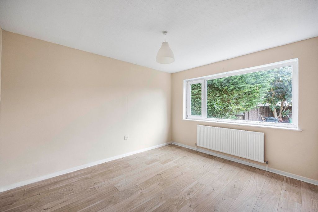 Property photo 3 of 15 Bedroom 1