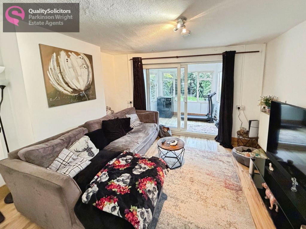 Property photo 2 of 12 Pbox-Img.Jpg