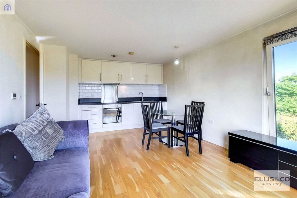 Property photo 2 of 10 Picture No. 07