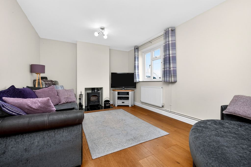 Property photo 3 of 20