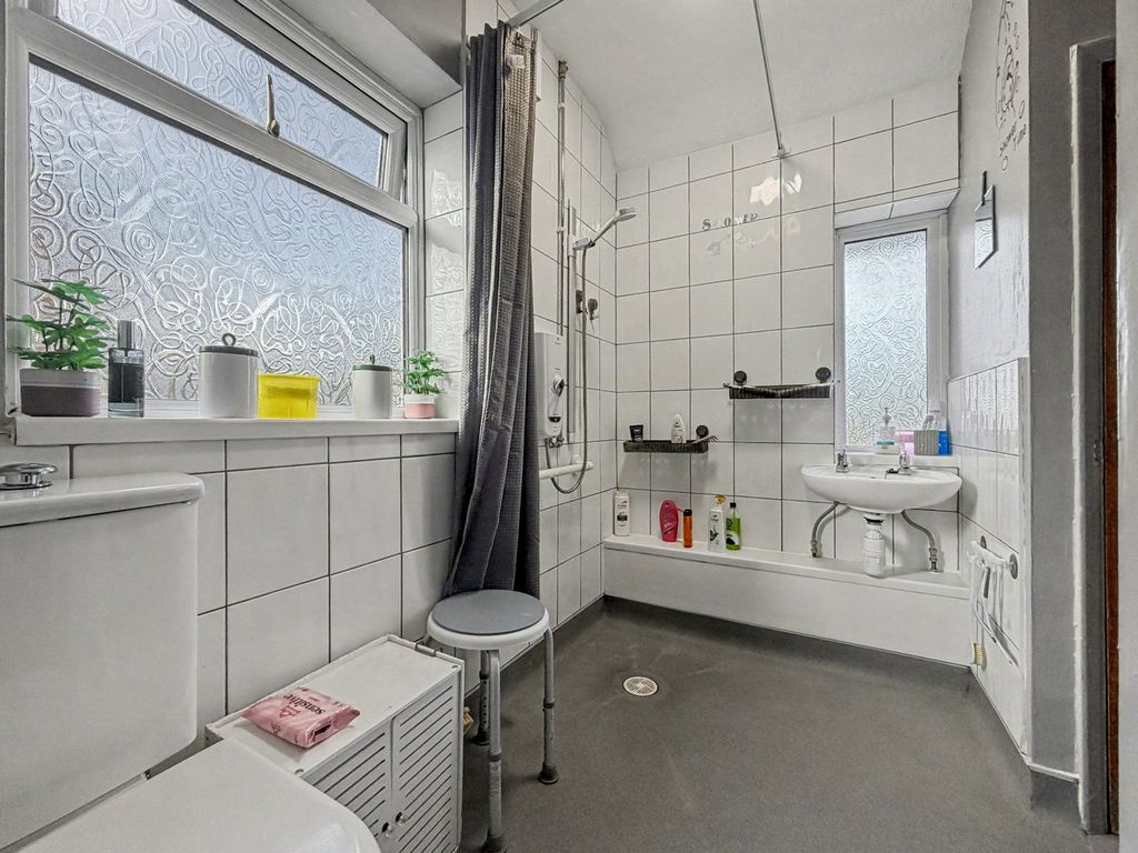 Property photo 3 of 24