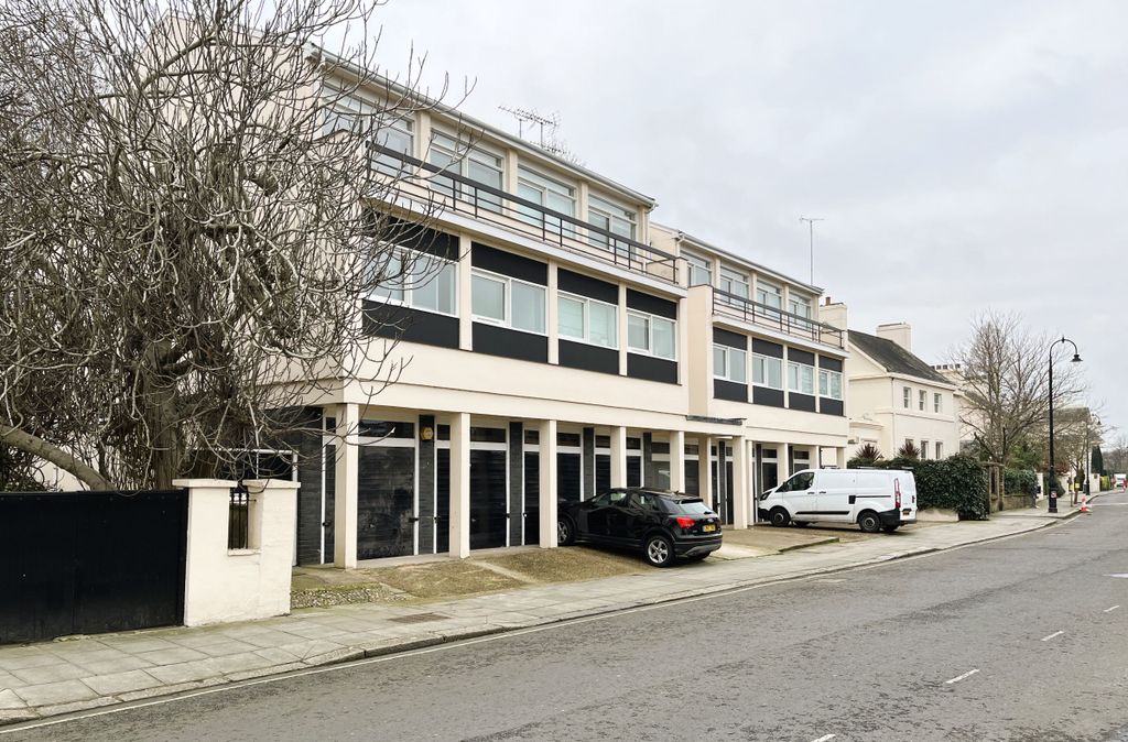 Property photo 3 of 19