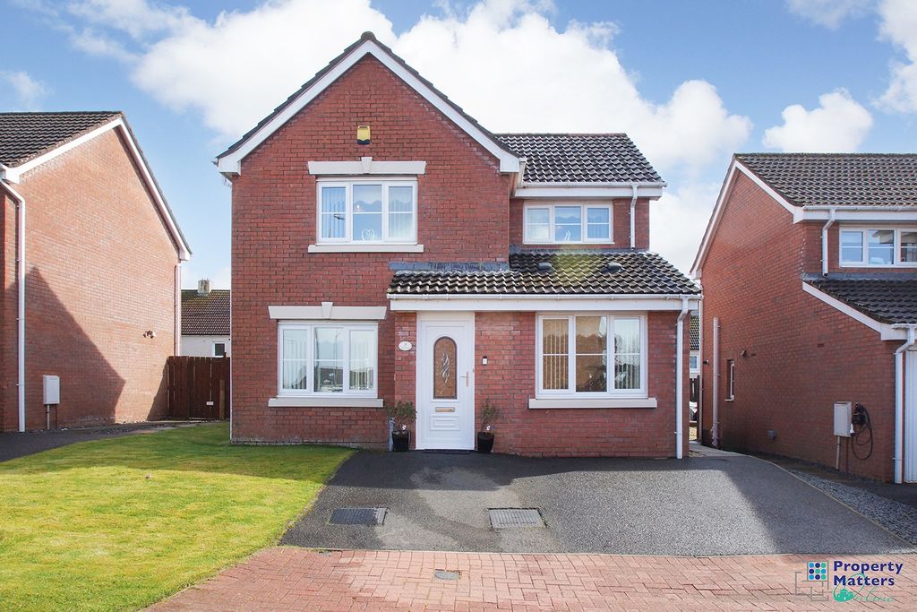 Property photo 1 of 27 4 Bedroom Detached Villa