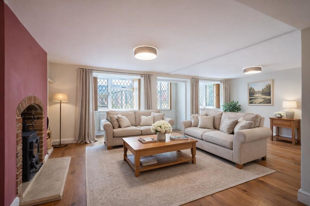 Property photo 2 of 31